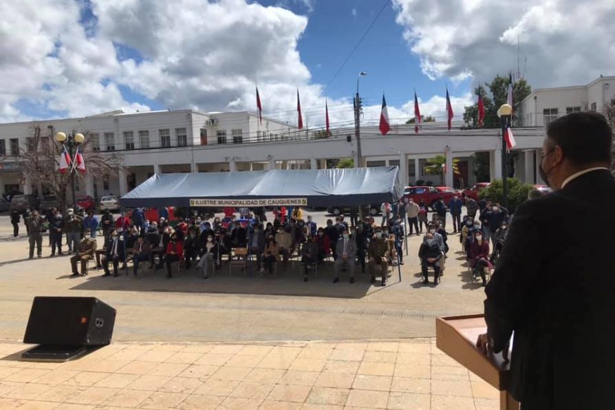 “Ciudadanos Distinguidos” reciben homenaje en Ceremonia del Día de la Provincia de Cauquenes