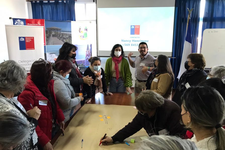 Diálogo con mujeres dirigentas de Cauquenes