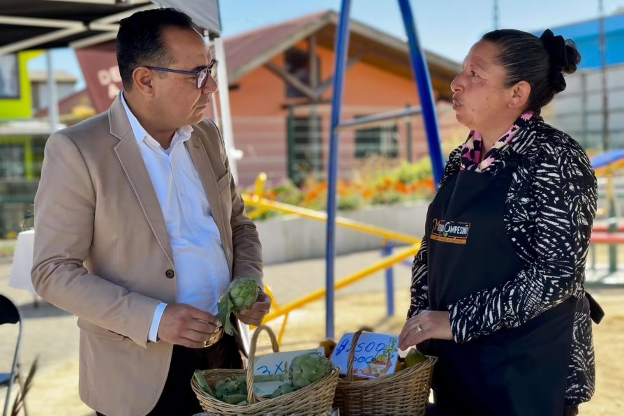 INDAP inauguró un nuevo mercado campesino en la comuna de Chanco