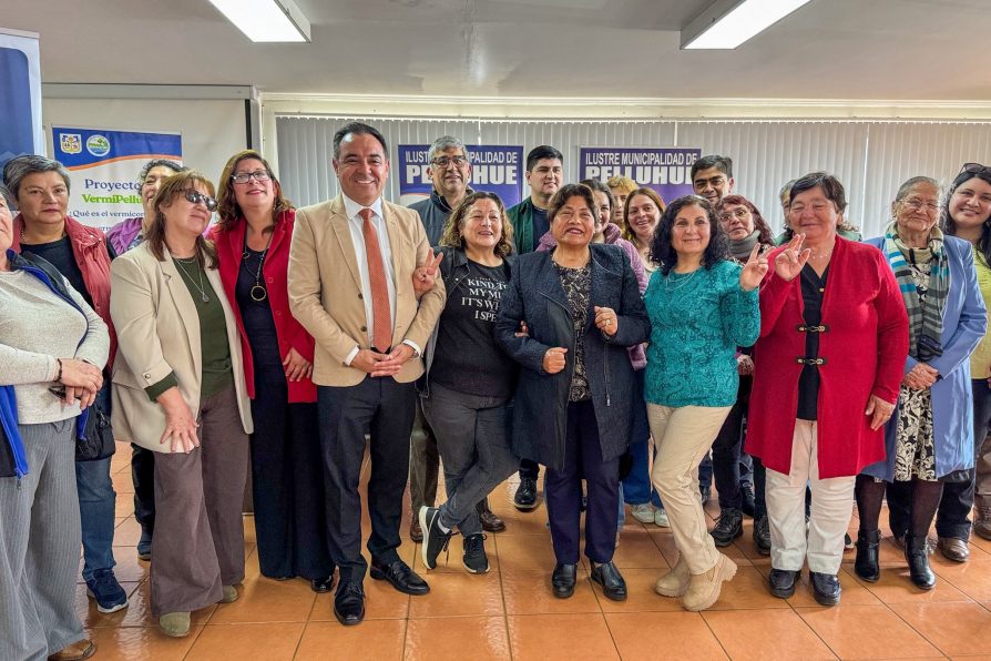 EN PELLUHUE, DELEGADO PRESIDENCIAL PROVINCIAL DE CAUQUENES ENCABEZÓ INICIATIVA PARA FOMENTAR EL RECICLAJE DE ORGÁNICOS
