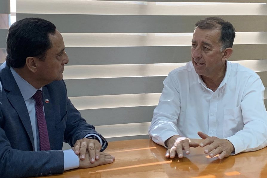 DELEGADO PRESIDENCIAL SE REÚNE CON ALCALDE DE CHANCO