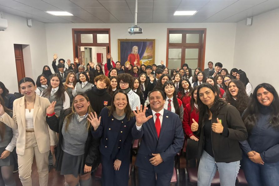 CAUQUENES SE CONVIERTE EN EPICENTRO DE LA CIENCIA CON PROTAGONISMO ESTUDIANTIL