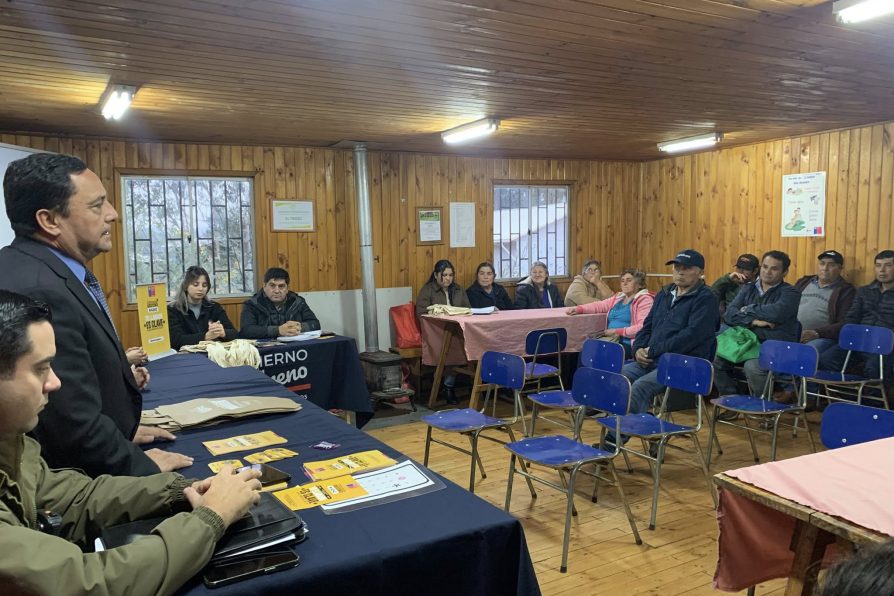 DELEGADO PRESIDENCIAL ENCABEZA DIÁLOGO SOBRE SEGURIDAD Y EMERGENCIAS EN SECTOR RURAL DE CAUQUENES
