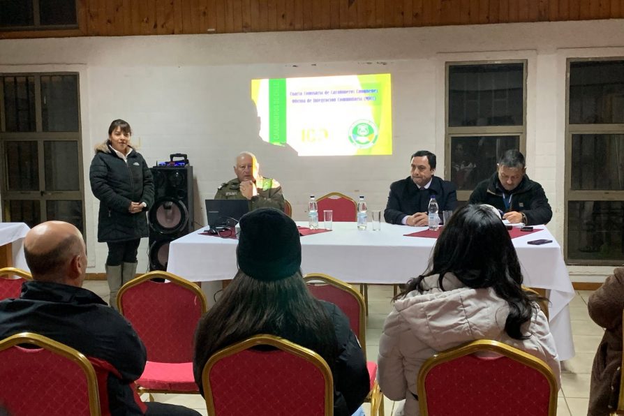 DELEGADO PRESIDENCIAL Y CARABINEROS SE REÚNEN CON VECINOS DE UNIDAD VECINAL QUINTA ZÚÑIGA PARA ABORDAR TEMAS DE SEGURIDAD EN CAUQUENES