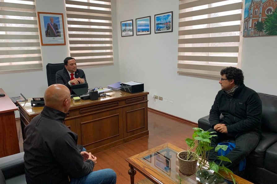 DELEGADO PRESIDENCIAL GESTIONA INSTALACIÓN DE PUENTE MECANO PROVISORIO PARA RESTABLECER ACCESO A VILLA LAS DUNAS DE CURANIPE