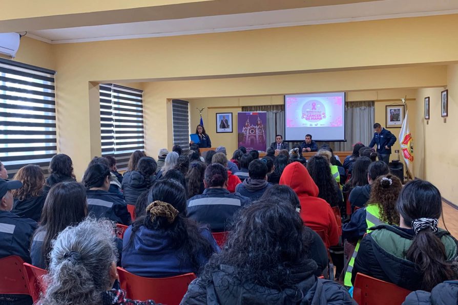 MUJERES DEL PROGRAMA DE EMPLEO DE CONAF PARTICIPAN EN JORNADA DE PREVENCIÓN Y DETECCIÓN DEL CÁNCER DE MAMA