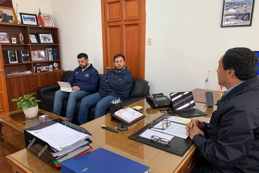 AUTORIDADES SOSTUVIERON REUNIÓN DE TRABAJO EN LA DELEGACIÓN PRESIDENCIAL DE CAUQUENES
