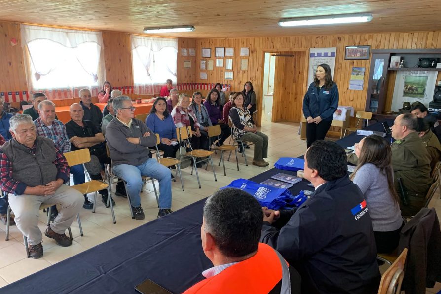 PLAZA CIUDADANA ACERCA SERVICIOS PÚBLICOS A VECINOS DE RELOCA ALTO EN CHANCO