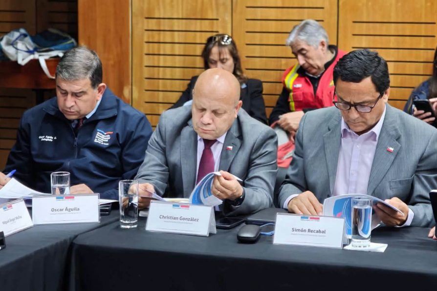 DELEGADO DE CAUQUENES PARTICIPA EN MESA REGIONAL DE PREVENCIÓN DE INCENDIOS FORESTALES